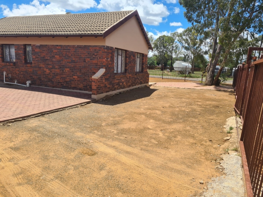 To Let 3 Bedroom Property for Rent in Ehrlich Park Free State